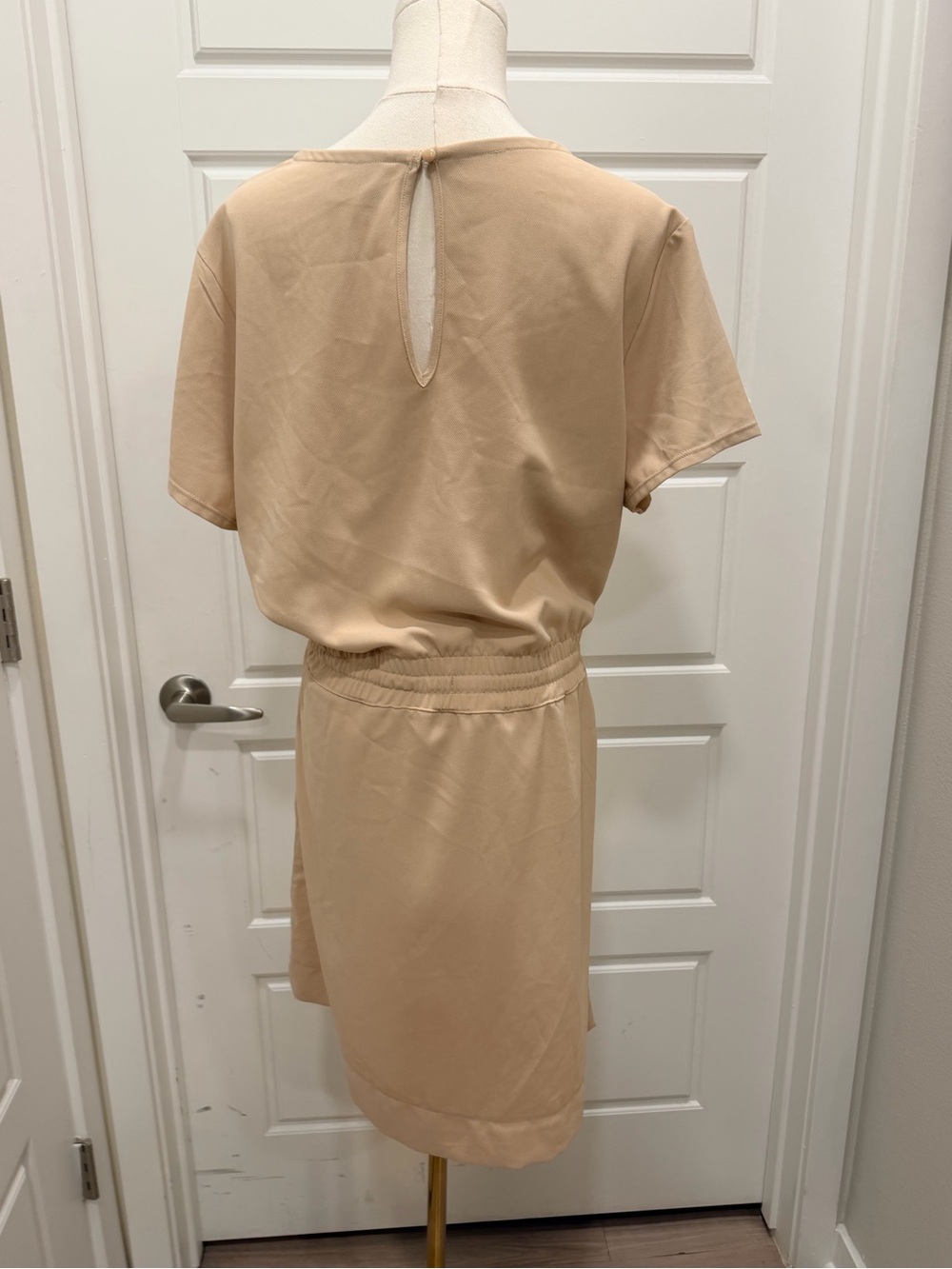 32 Degrees Casual Elastic Waist Short Sleeve Dress in Beige - Picture 3 of 6